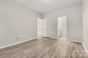 2655 Meadow Knoll Dr, Charlotte, NC 28269 - Photo 10
