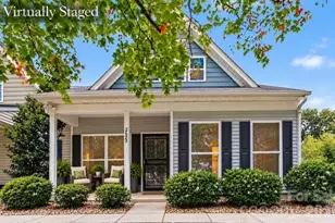 2655 Meadow Knoll Dr, Charlotte, NC 28269 - Photo 2