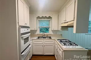 109 Holly Dr, Mount Holly, NC 28120 - Photo 6