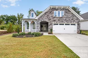 201 Picasso Ln, Mount Holly, NC 28120 - Photo 1