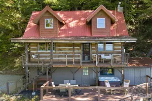 375 Daly Dr, Clyde, NC 28721 - Photo 1