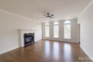 4215 3rd St NW, Hickory, NC 28601 - Photo 2