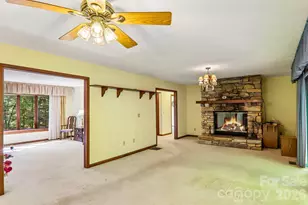 198 Woods End Dr, Hendersonville, NC 28739 - Photo 14