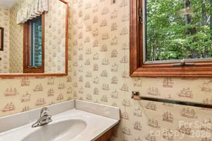 198 Woods End Dr, Hendersonville, NC 28739 - Photo 22