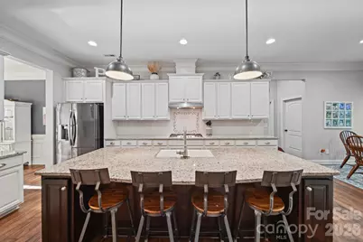 2028 Donovan Drive, Matthews, NC 28104 - Photo 4