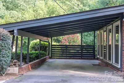 2216 Shadyview Drive, Charlotte, NC 28210 - Photo 2