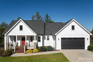 103 Hayes Rdg Ln, Mills River, NC 28759 - Photo 2