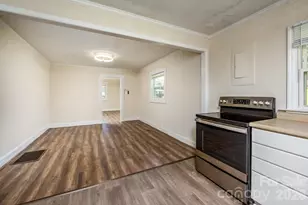 135 Vinson Rd, Statesville, NC 28677 - Photo 10