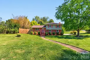 3325 St Evans Rd, Charlotte, NC 28214 - Photo 2