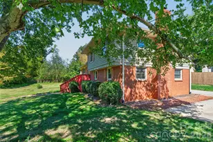 3325 St Evans Rd, Charlotte, NC 28214 - Photo 8