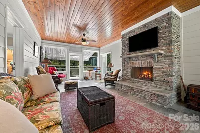 6810 McGalliard Pointe Drive NE, Valdese, NC 28690 - Photo 20