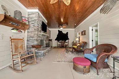 6810 McGalliard Pointe Drive NE, Valdese, NC 28690 - Photo 32