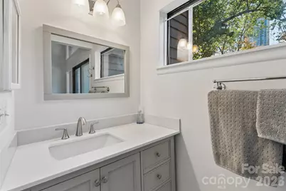 422 W 8th Street, Charlotte, NC 28202 - Photo 6
