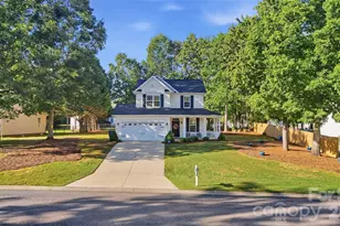 1242 Laurel Woods Dr, Gastonia, NC 28052 - Photo 2