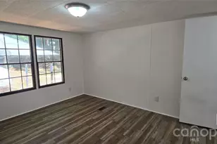 127 Louise Dr, Mooresville, NC 28115 - Photo 10