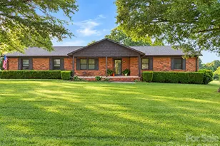 117 Oak Hill Ln, Statesville, NC 28625 - Photo 1
