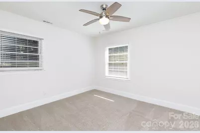 5121 Kistler Avenue, Charlotte, NC 28205 - Photo 16