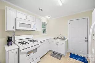 2374 Eagle Glen Ct, Gastonia, NC 28056 - Photo 14