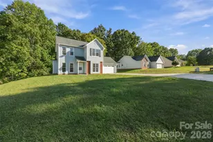 2374 Eagle Glen Ct, Gastonia, NC 28056 - Photo 2
