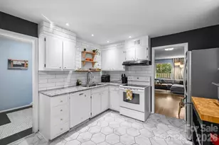 4607 Hedgemore Dr, Charlotte, NC 28209 - Photo 2