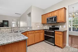6617 Haddonfield Pl, Charlotte, NC 28277 - Photo 4