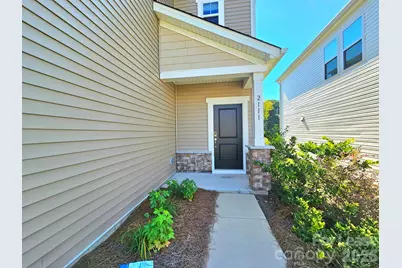 2111 Belterra Drive, Charlotte, NC 28216 - Photo 2