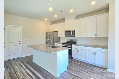 2111 Belterra Drive, Charlotte, NC 28216 - Photo 6