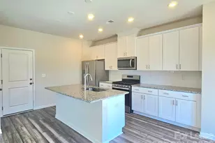 2111 Belterra Dr, Charlotte, NC 28216 - Photo 6
