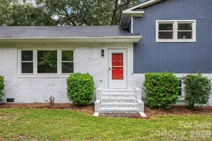 929 E Leonard St, Southport, NC 28461 - Photo 4