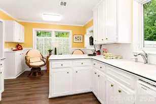585 Greenway Rd, Statesville, NC 28677 - Photo 8