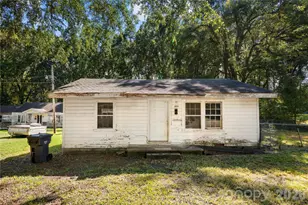 509 E Church St, Dallas, NC 28034 - Photo 4