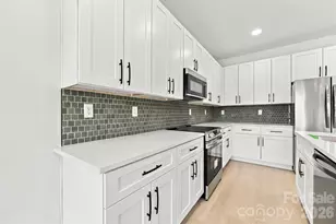 604 N Broad St, Mooresville, NC 28115 - Photo 6