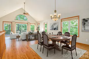 299 Carriage Summitt Way, Hendersonville, NC 28791 - Photo 2