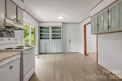 25 Hickory Tree Road, Asheville, NC 28805 - Photo 12