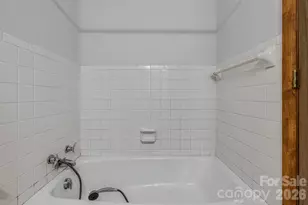 25 Hickory Tree Rd, Asheville, NC 28805 - Photo 18