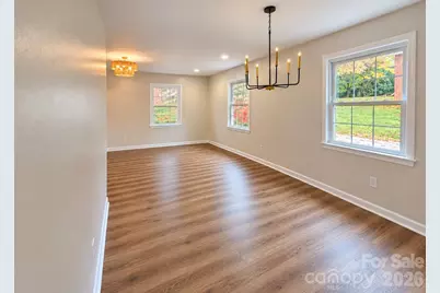 2808 28th Street NE, Hickory, NC 28601 - Photo 4