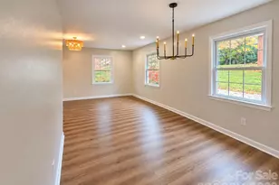 2808 28th St NE, Hickory, NC 28601 - Photo 4