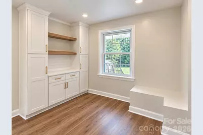2808 28th Street NE, Hickory, NC 28601 - Photo 6