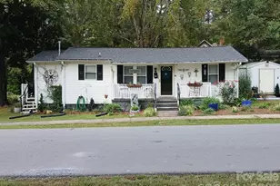 115 S Davis St, Dallas, NC 28034 - Photo 2