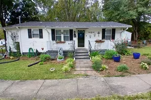 115 S Davis St, Dallas, NC 28034 - Photo 1