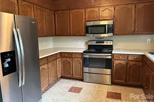118-1 Lattimore St, Shelby, NC 28150 - Photo 4
