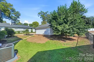 1307 S Kings Dr, Charlotte, NC 28207 - Photo 30