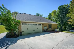 202 Hondah Rd, Brevard, NC 28712 - Photo 26
