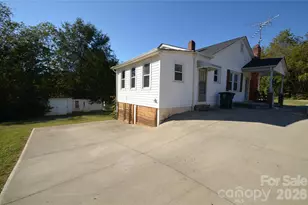 813 Powell Ave SW, Valdese, NC 28690 - Photo 14