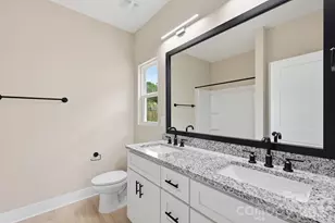 1027 Houston St, Gastonia, NC 28052 - Photo 8