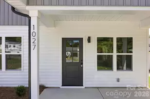 1027 Houston St, Gastonia, NC 28052 - Photo 2