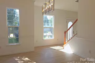 5708 Falls Ridge Ln, Charlotte, NC 28269 - Photo 20
