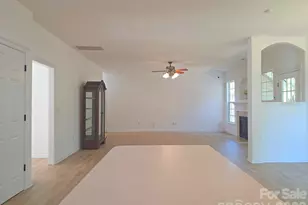 5708 Falls Ridge Ln, Charlotte, NC 28269 - Photo 14
