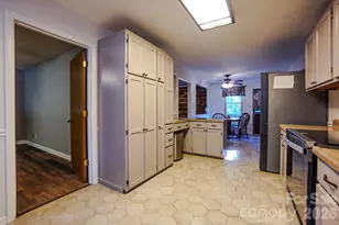 3576 Julian Welborn Dr, Morganton, NC 28655 - Photo 10
