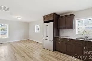 413 Pleasant Ave, Kannapolis, NC 28081 - Photo 8